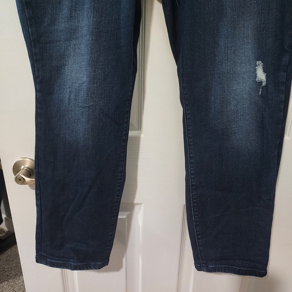 Women's Skinny Jeans in Dark Blue - Picture 5 of 12